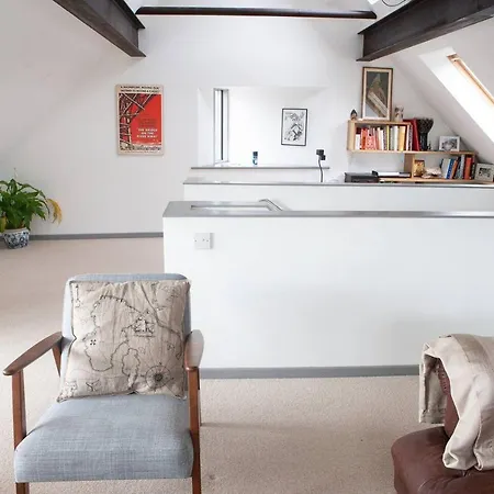 بيت للعطل Modern & Stylish Eco Home+garden With City Views *