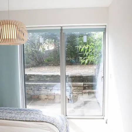 Modern & Stylish Eco Home+garden With City Views بيت للعطل